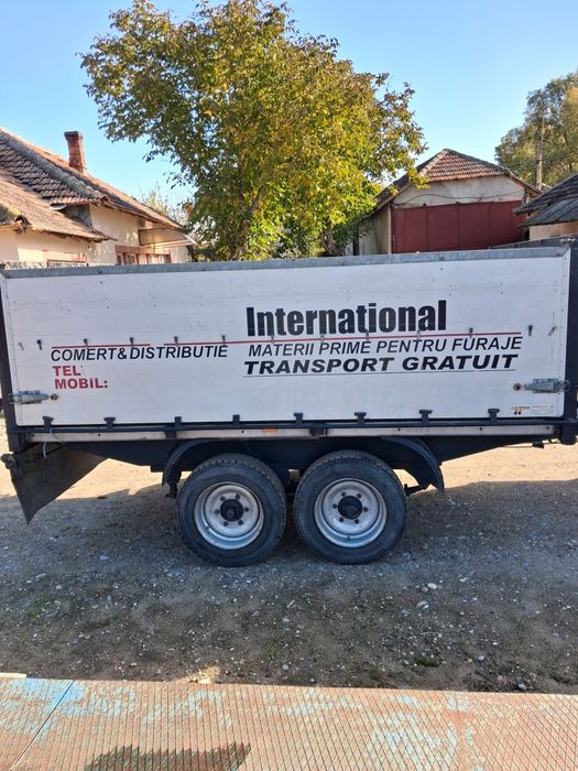 De vanzare remorca auto