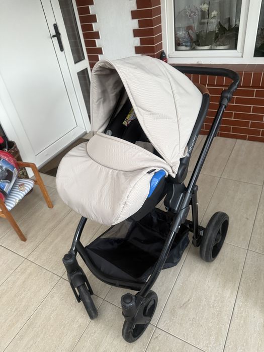 Cărucior Venicci 3 în 1 crem