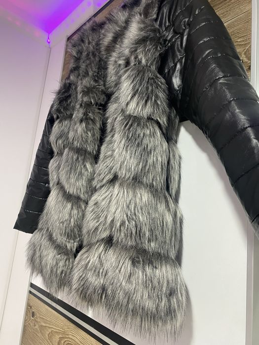 Haina blana  , corespunde marimii s/m