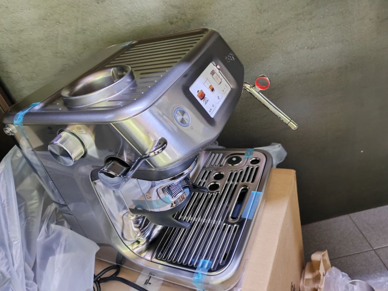 SAGE SES882BSS Barista Touch Impress COLD машина за еспресо