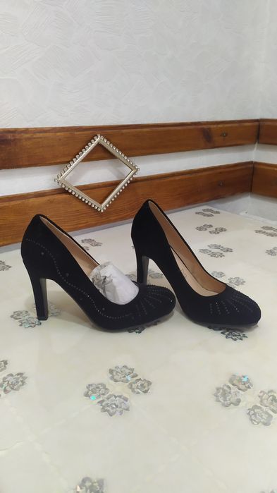 Продам новые туфли 36р.