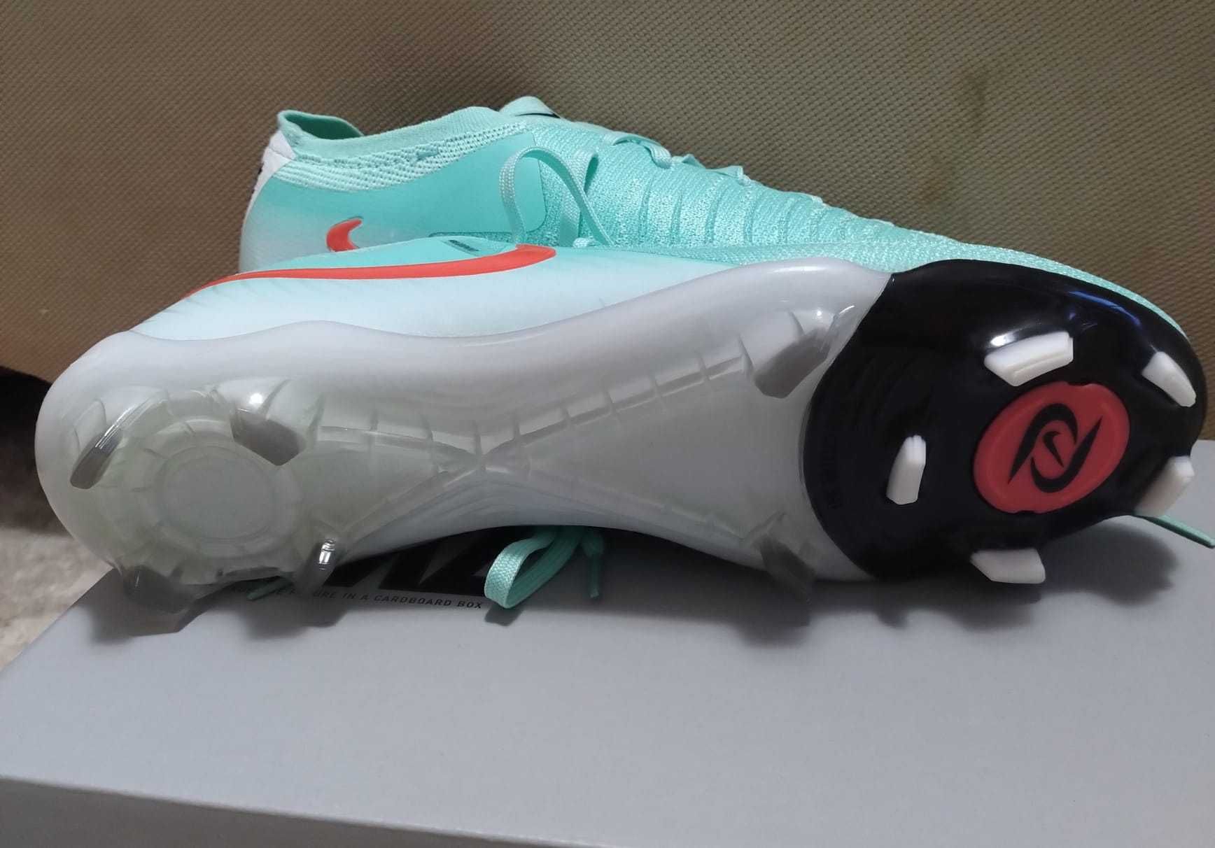 Ghete fotbal Nike Phantom Luna Elitee