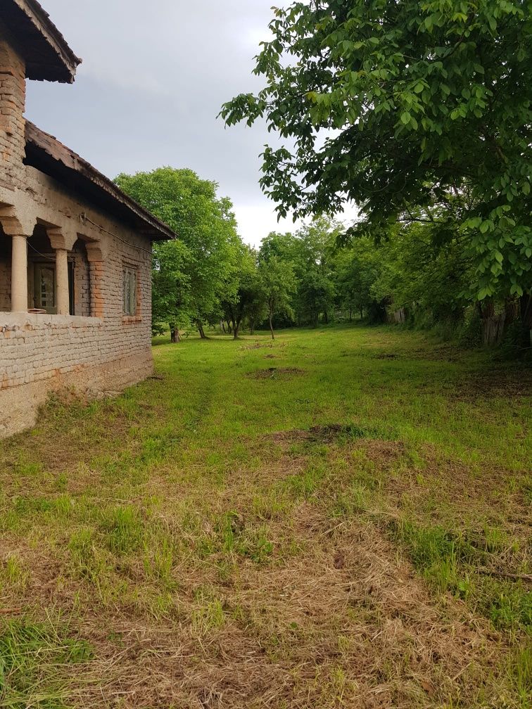 Vând casă + teren intravilan în Comuna Danesti