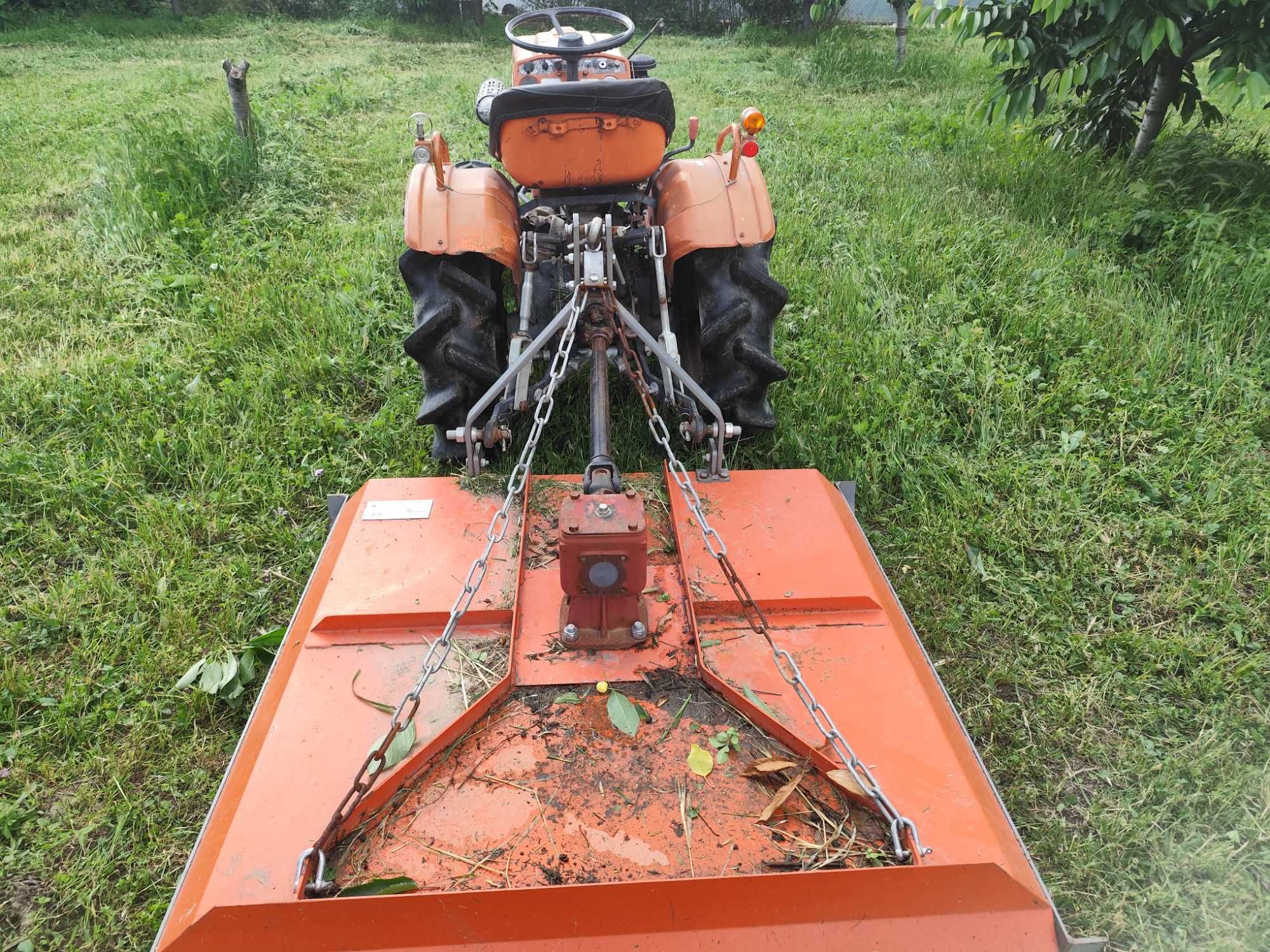 Kubota B70001 трактор