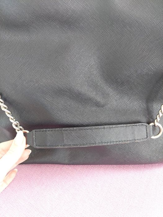 Дамска чанта Guess