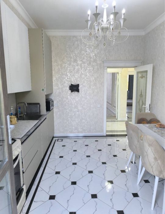 Срочно продаётся квартира метро Мирзо Улугбек Чилонзор 8