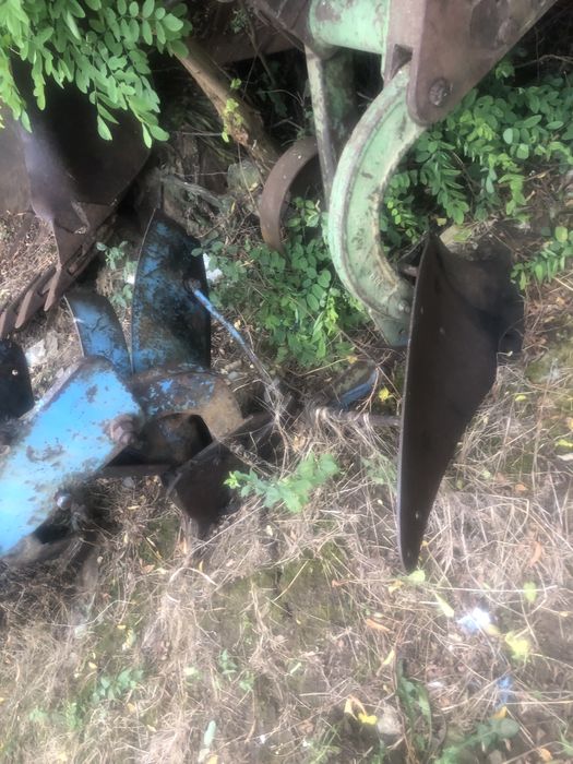 Plug romanesc trei trupite  pe teava