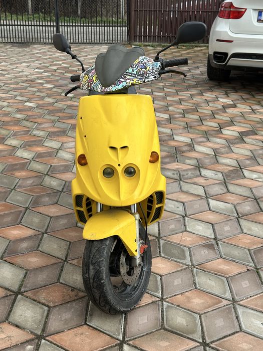 Scuter Malaguti 50 inmatriculat fiscal /posibilitate rate