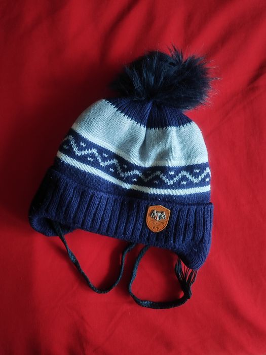 Теплые шапка и манишка на зиму