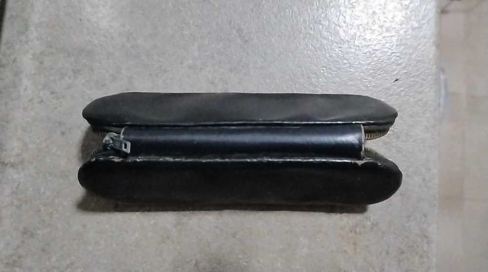 Etui (trusă Sirius) din piele marca Flaro, perioada comunistă, an 1976