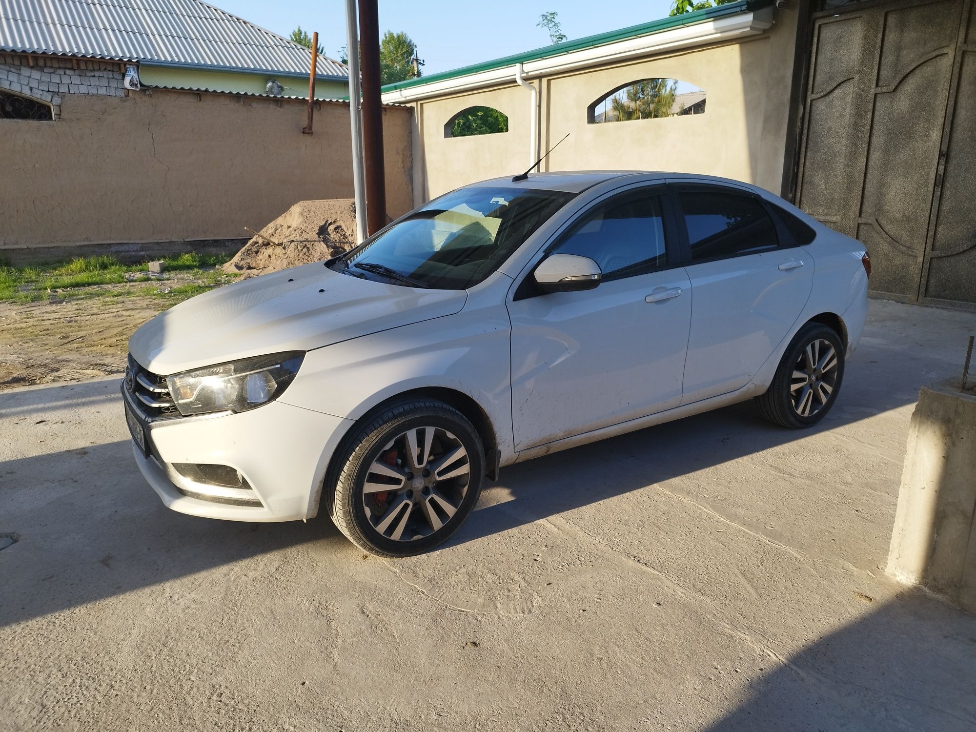 Lada vesta sedan