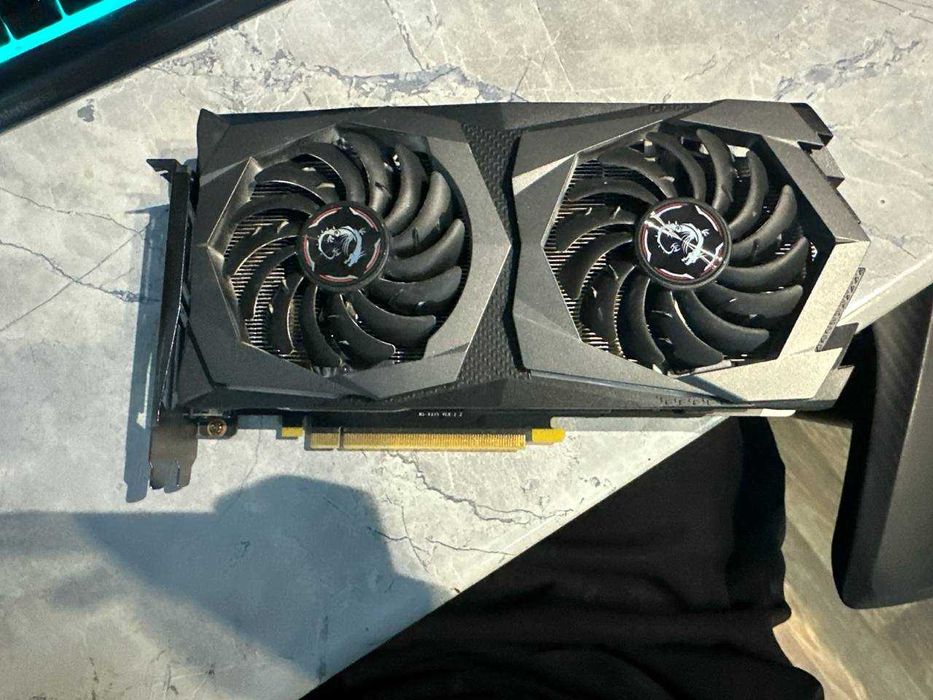 Видеокарта GTX1660 Super