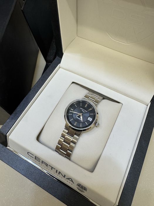 Женские швейцарские часы Certina
