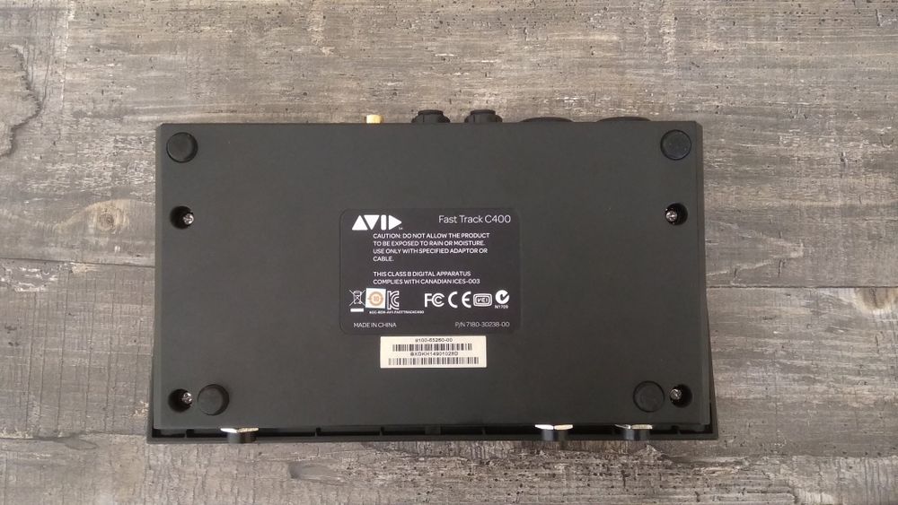 M-Audio Fast Track C400 - USB аудио интерфейс