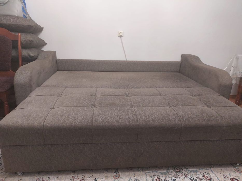 Продам диван в хорошем состоянии