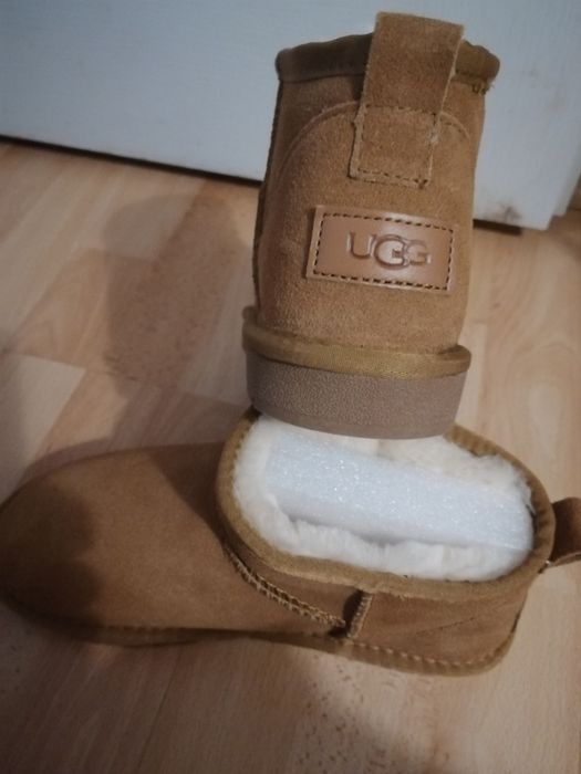 Cizme UGG, marimea 39, noi