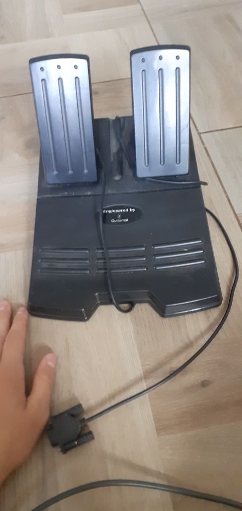 Volan si pedale de Ps2/Ps3 Sau de Ps4 cu adaptor special