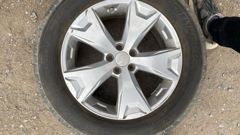 Продам комплект шины диски