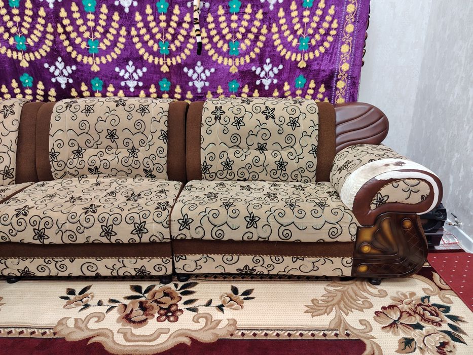 Ugalok 2 ta pufigi bilan. Holati yaxshi.