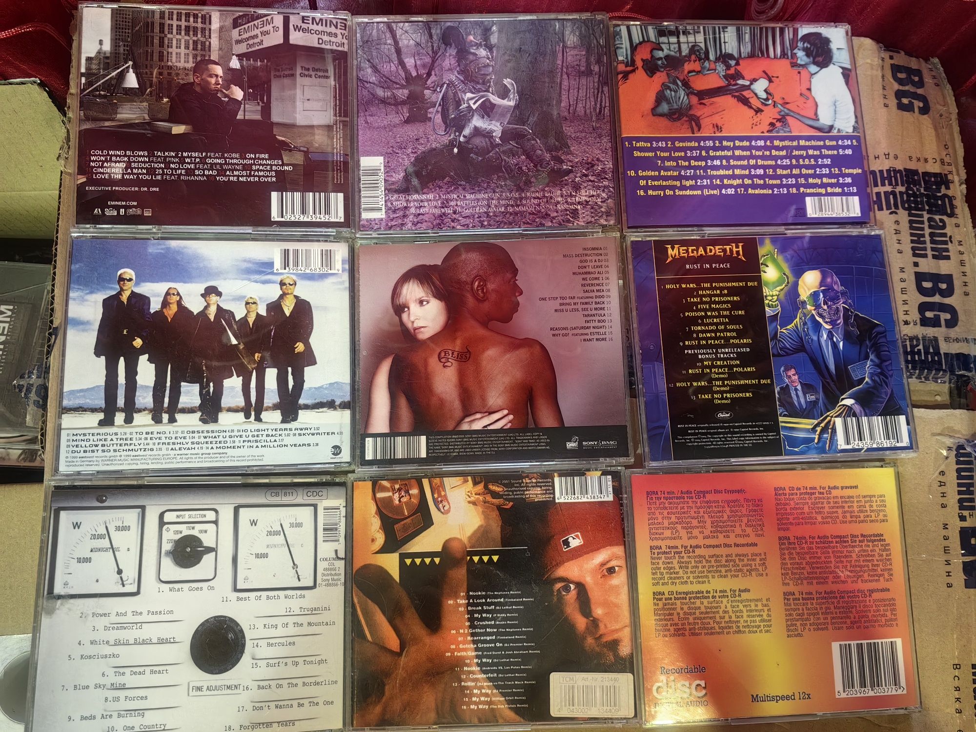 CD дискове, различна музика.