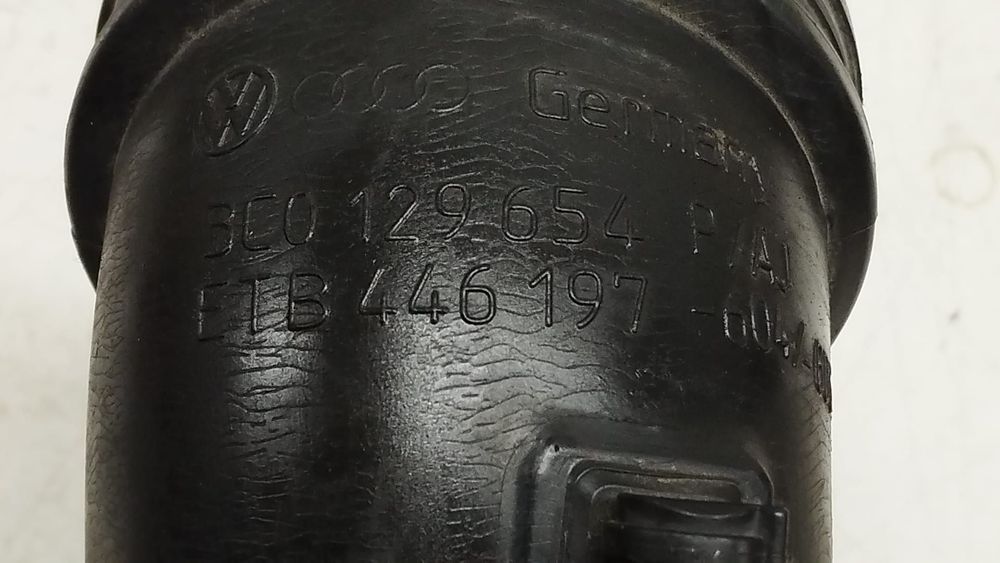 Furtun admisie aer 3c0129654p 2.0 tdi BMN Volkswagen VW Scirocco 3 [2