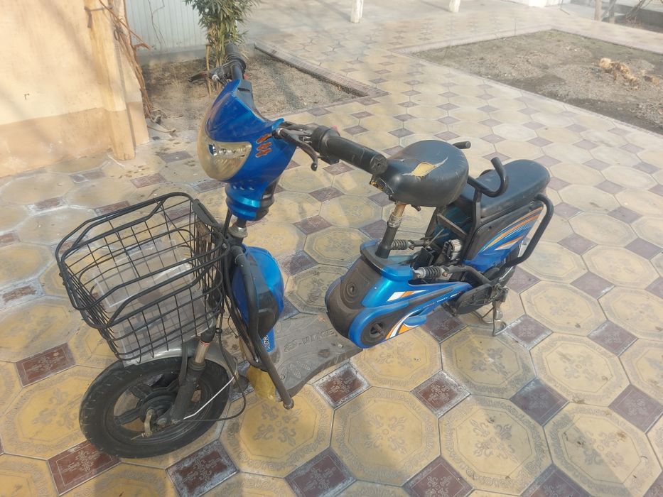 Скутер сотилади арзонга