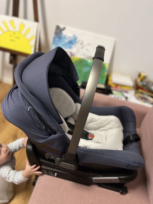 Scoica nuna pipa cu isofix