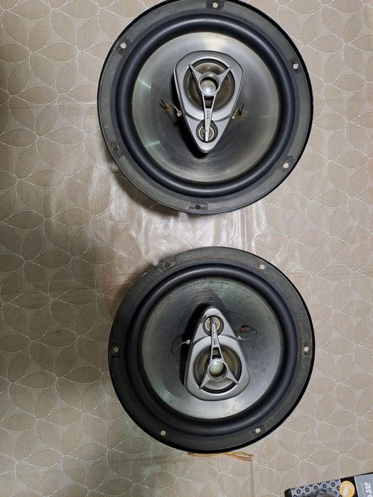 Pioneer музика за кола