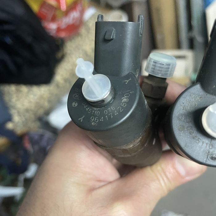 Дюзи цена на 2бр/ Бош Bosch 2.0 HDI Пежо