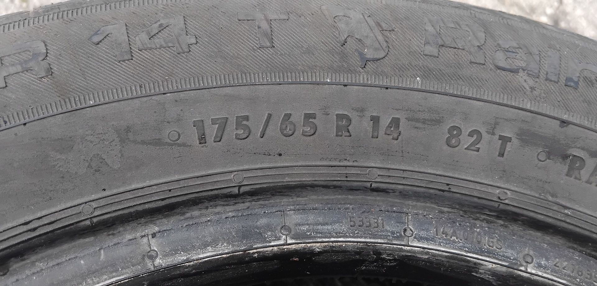 Гуми 175 65 14 Унироял UNIROYAL 2 броя. Нов внос. Не са нови!