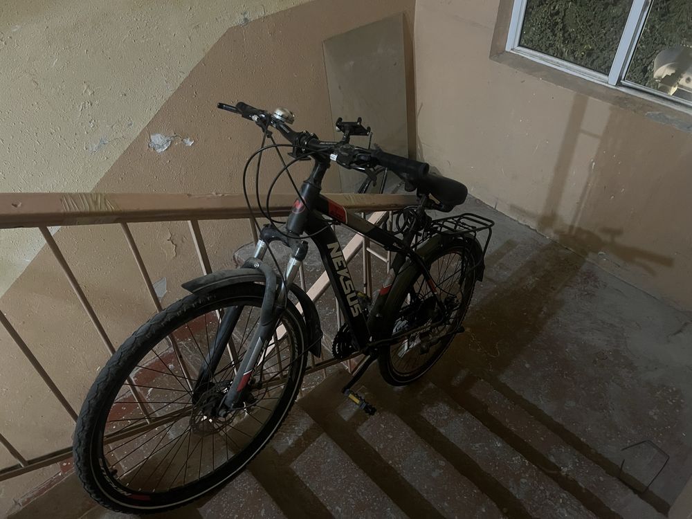 Velik sotiladi srochniga narxini kelishamiz qolgan malumotlar telda