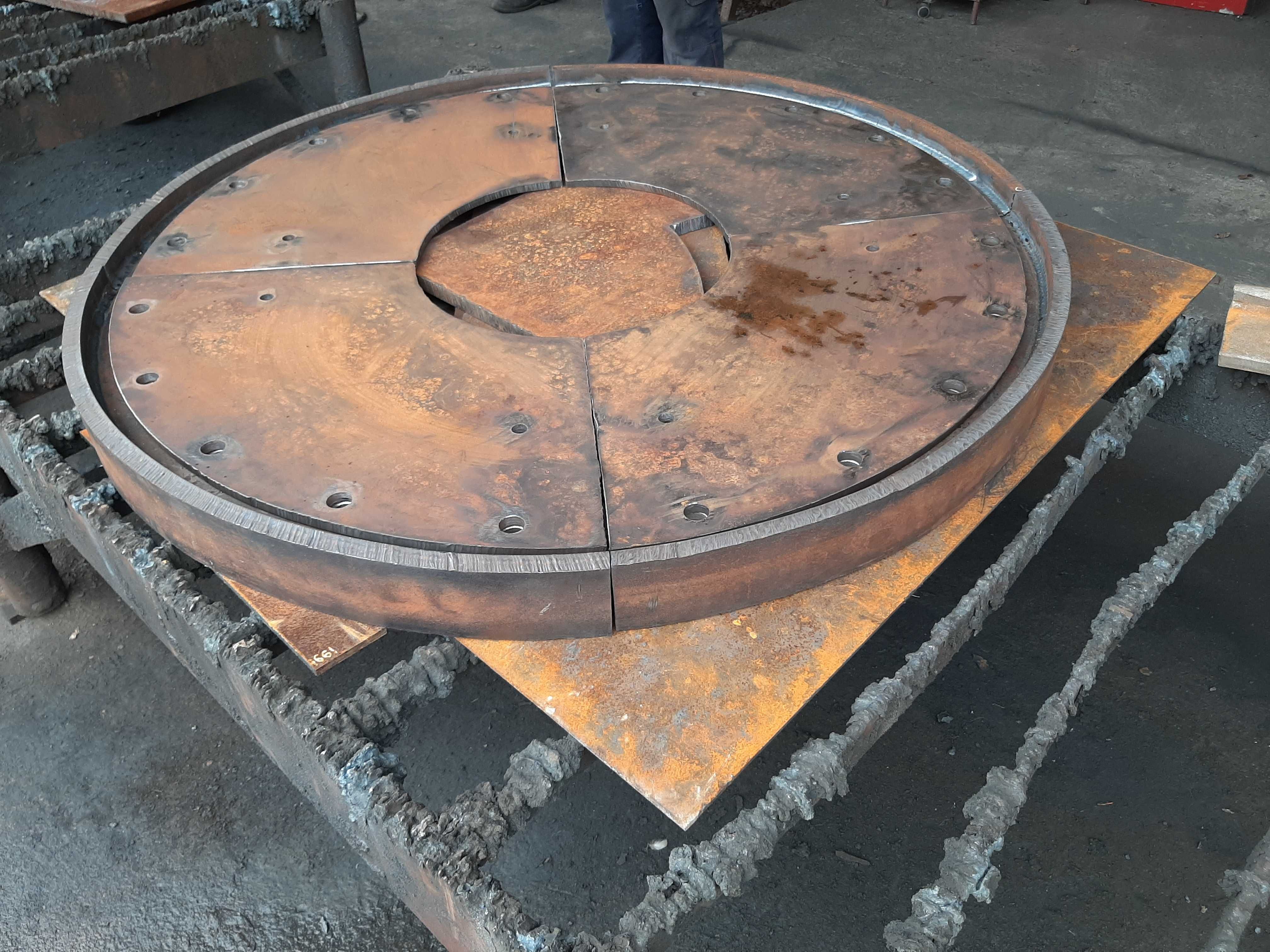 HARDOX®️: table si confectii: lame*blindaje*cupe*malaxoare*spire*cupe