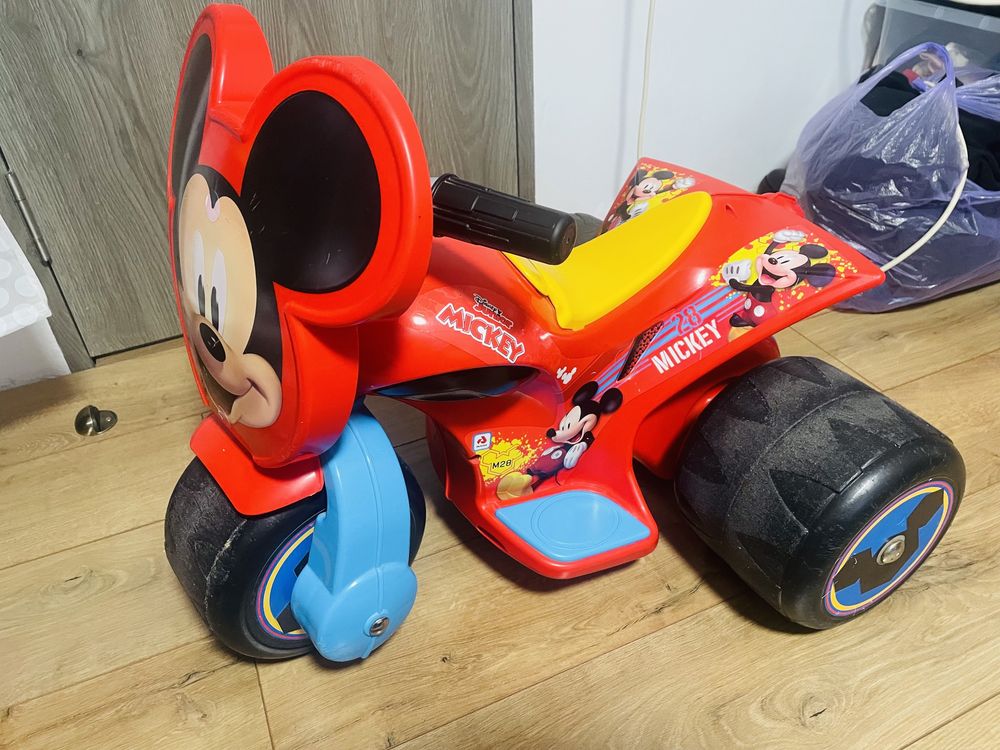 Motocicleta Mickey