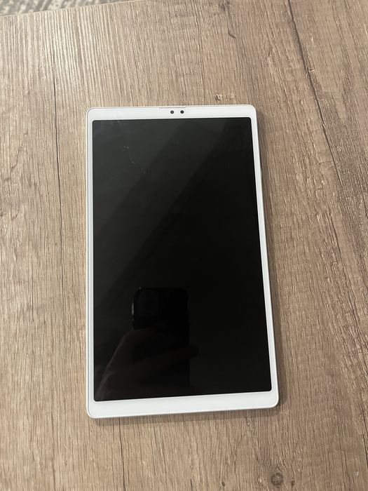 Планшет Самсунг SM-T225
