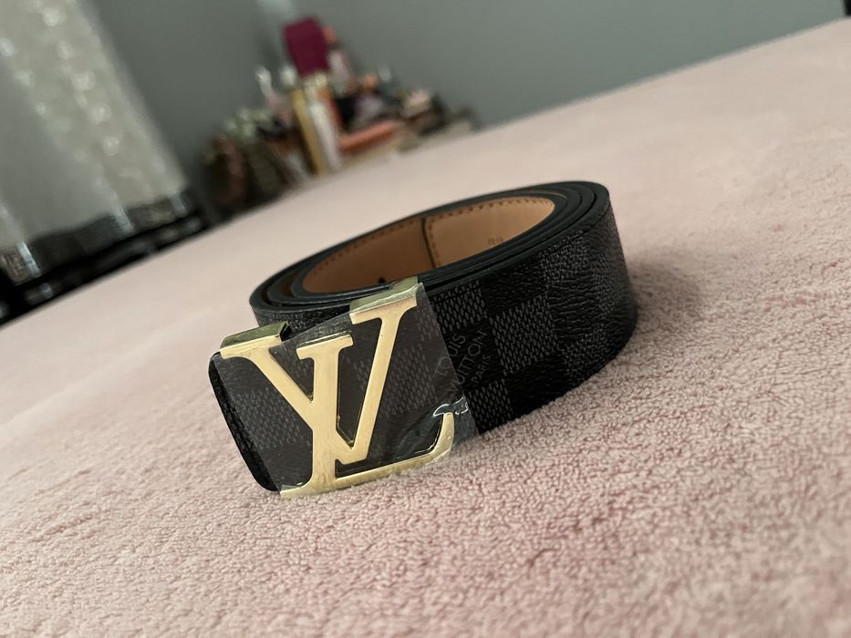 curea lv neagra cu auriu