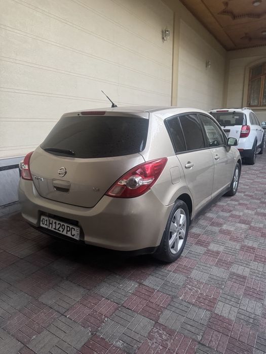 Продается tida 2009