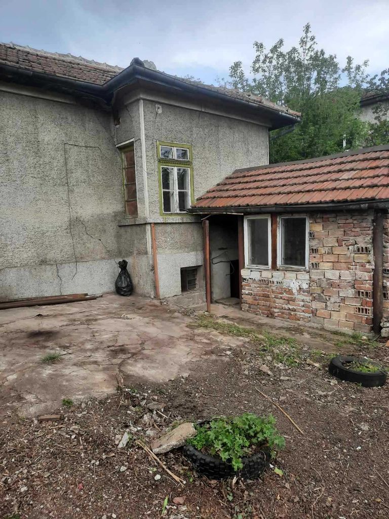Продава се Къща в Горна Оряховица - 95 кв.м за 752 €/кв.м - Снимка #1