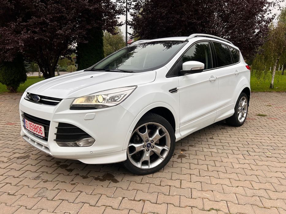 Ford Kuga Ford Kuga Sport Platinum • An fabricație 2015, luna 07 • 4x4 • Automat