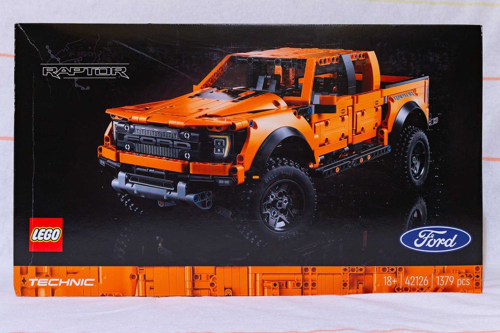 LEGO Technic 42126 - Ford F-150 Raptor [Sigilat]