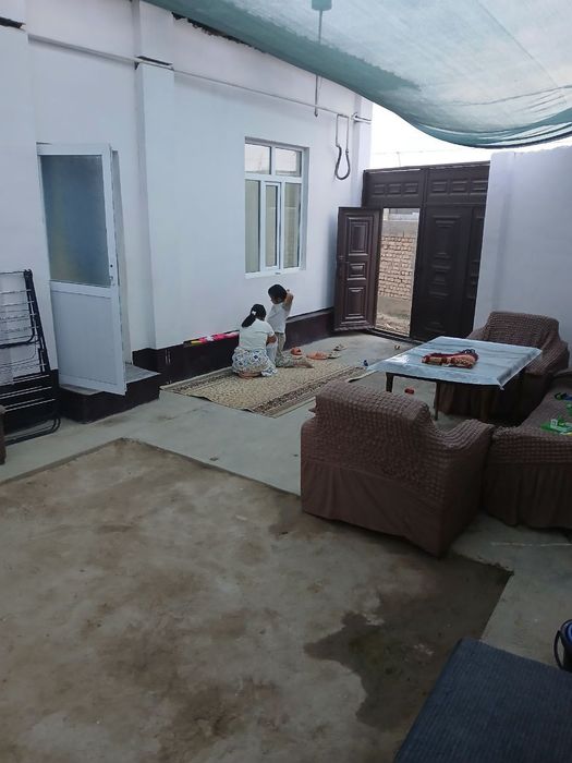 Сдам дом в аренду в Назарбеке . Ижарага карман, ховли Назарбекда.