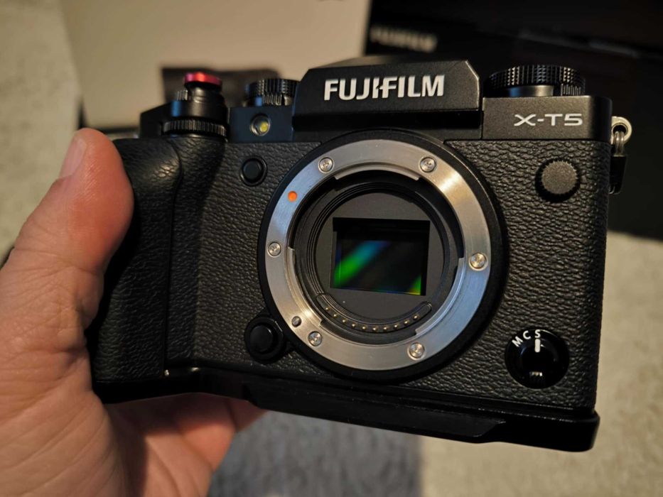 Fujifilm X-T5 + ACCESORII cu garantie