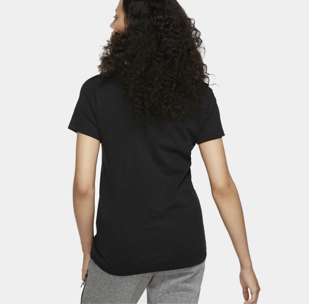 Дамска тениска NIKE SPORTSWEAR essential tee