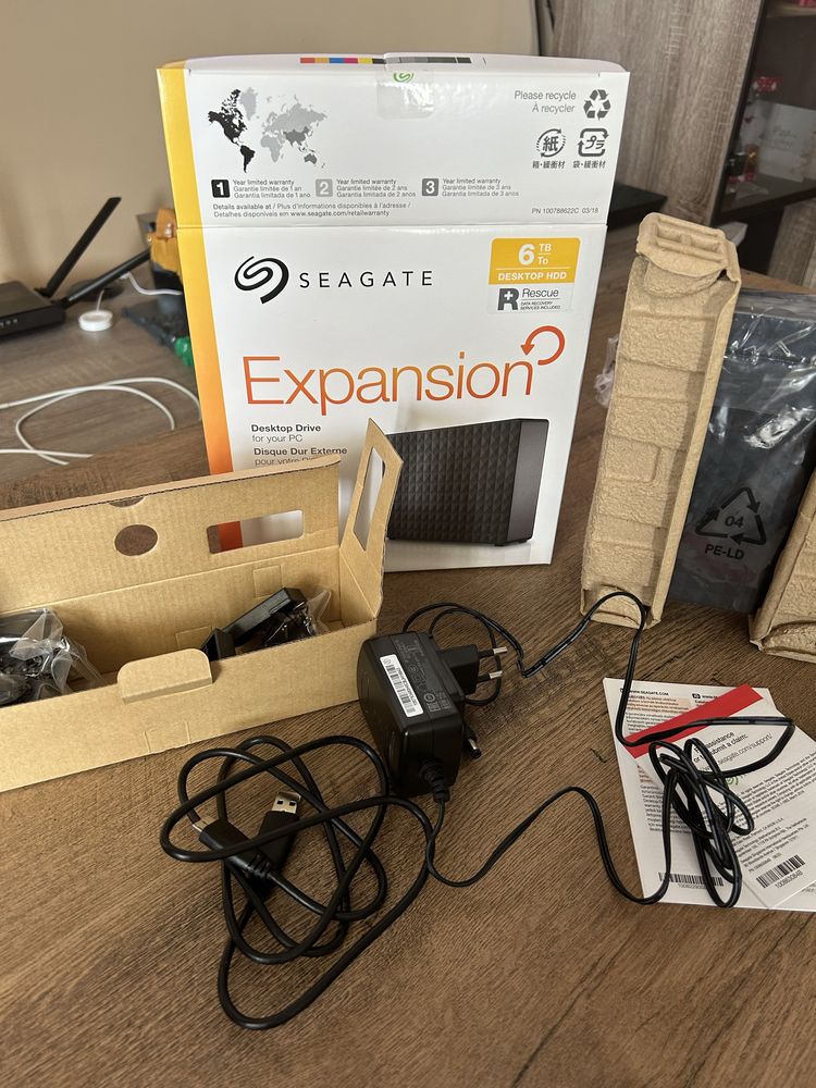 Външен твърд диск Seagate Expansion 6TB + 3TB