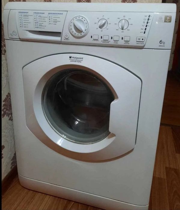 Стиральная машина Hotpoint Ariston 2016 года