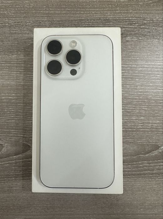 Iphone 15 pro в идеальном состояний