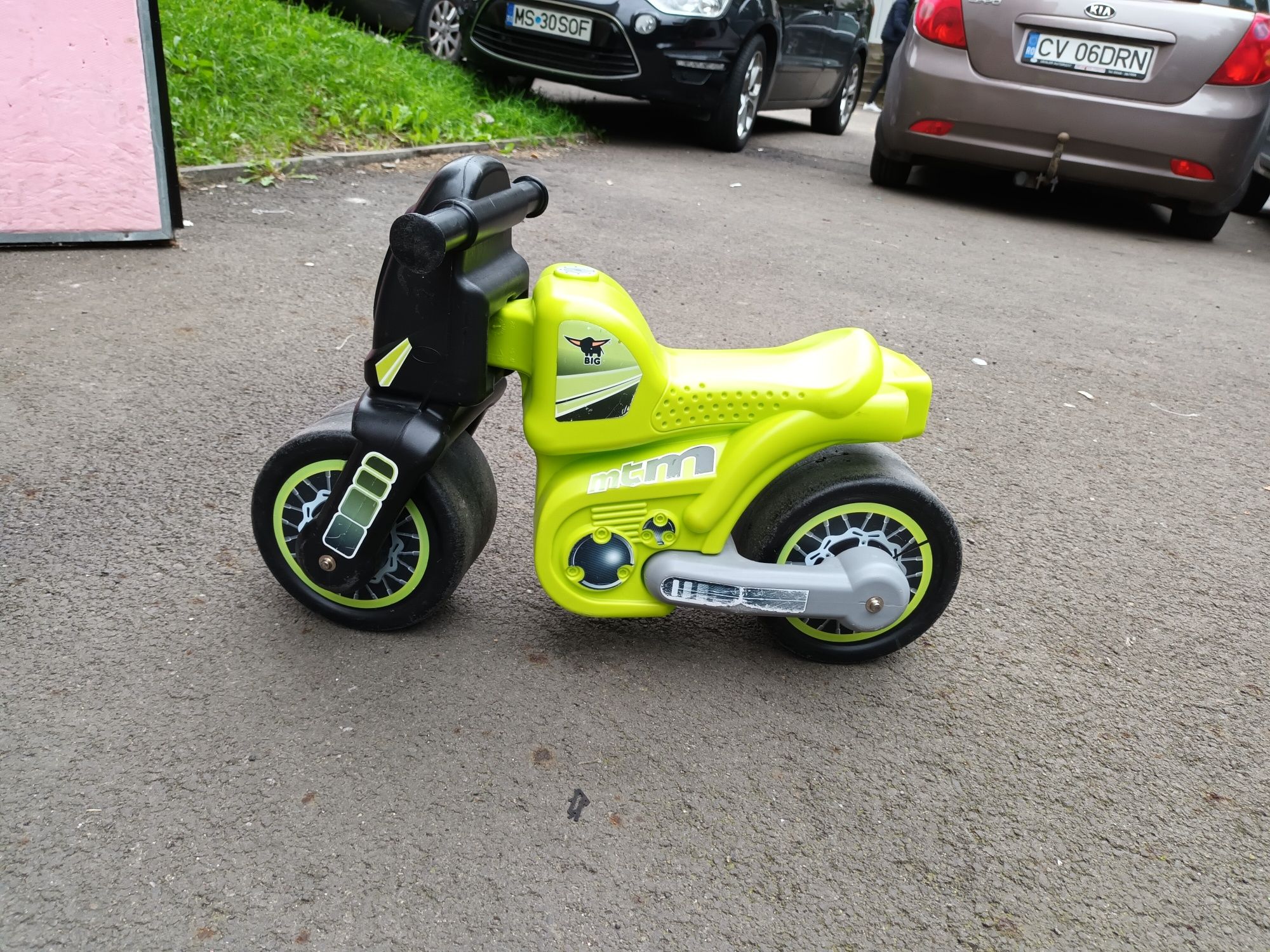 Motocicleta copii din plastic