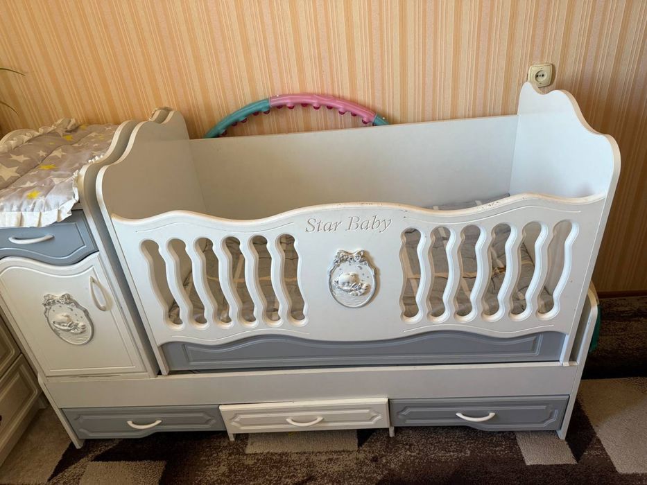 Детская кроватка