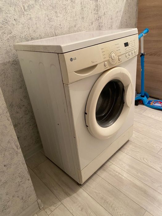 Продам стиральную машину