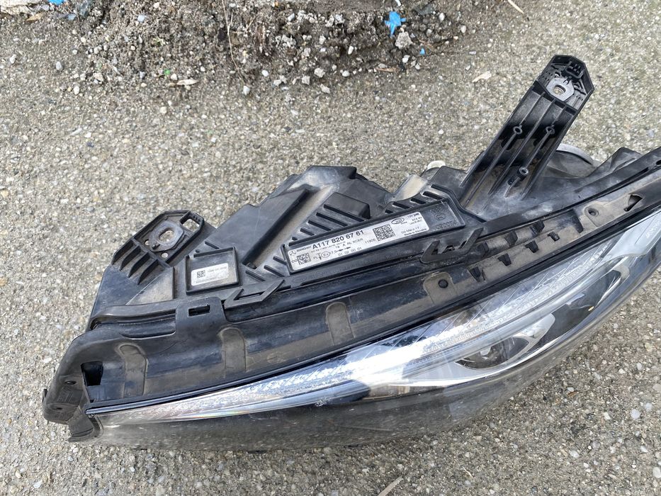 Far Mercedes CLA C117 facelift 2015 - 2018 far stanga