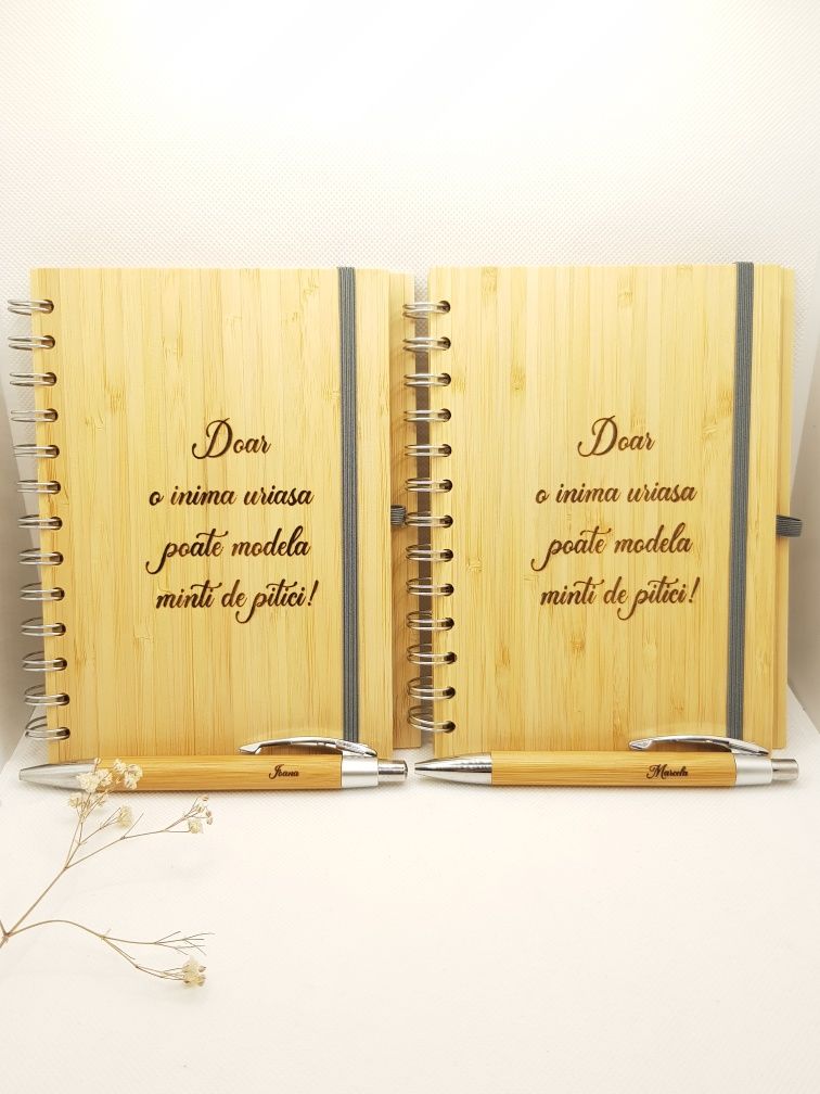 Agenda notes si pix personalizate prin gravura